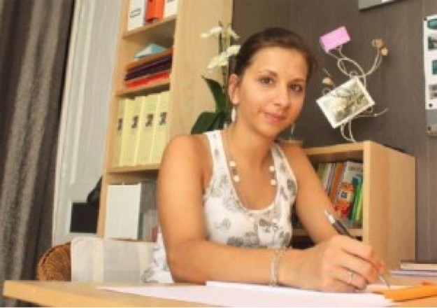 Céline Delabassée dans son cabinet